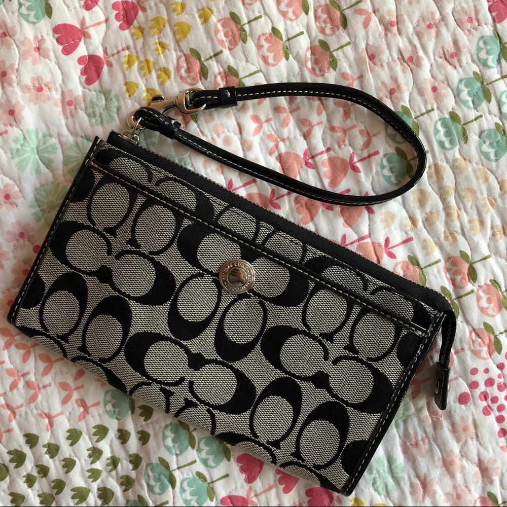 NWT Coach wristlet